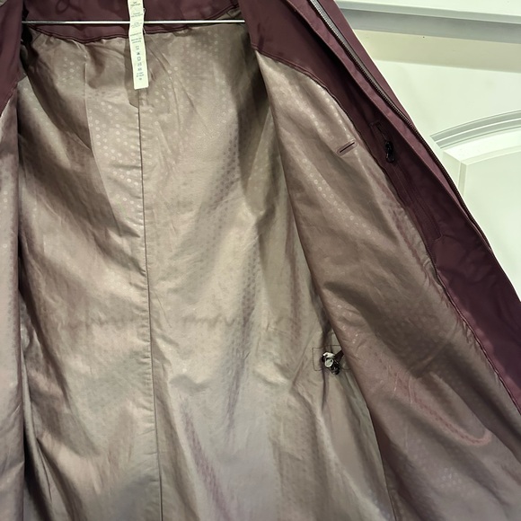 Lululemon Athletica Purple Rain Trench Jackt - Picture 6 of 7